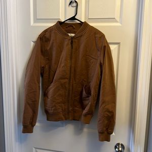 Goodfellow & Co. Tan men’s bomber jacket. Front pockets, one inner pocket. S.